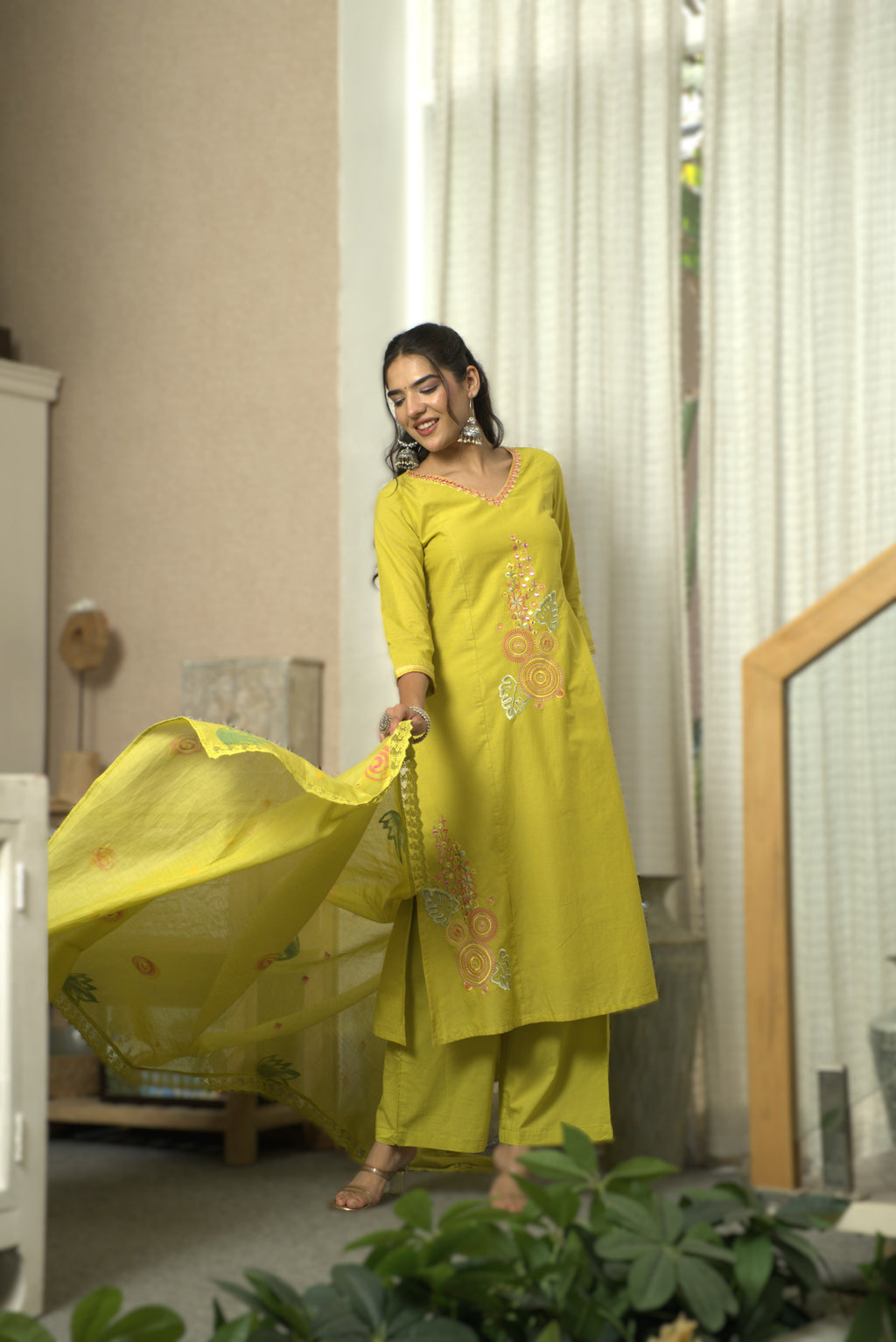 MINTED ELEGANCE HAND-PAINTED DUPATTA SUIT SET