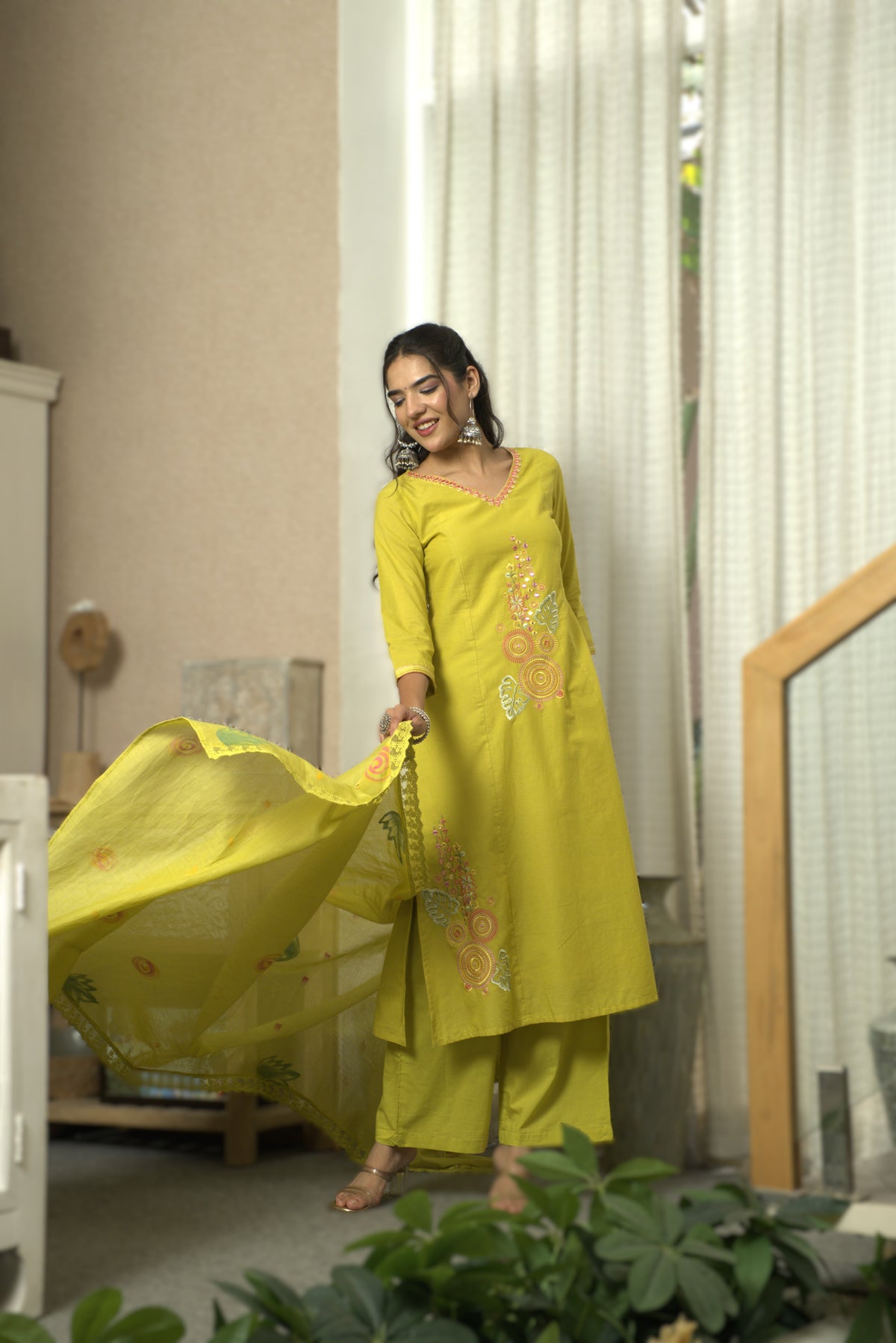 MINTED ELEGANCE HAND-PAINTED DUPATTA SUIT SET