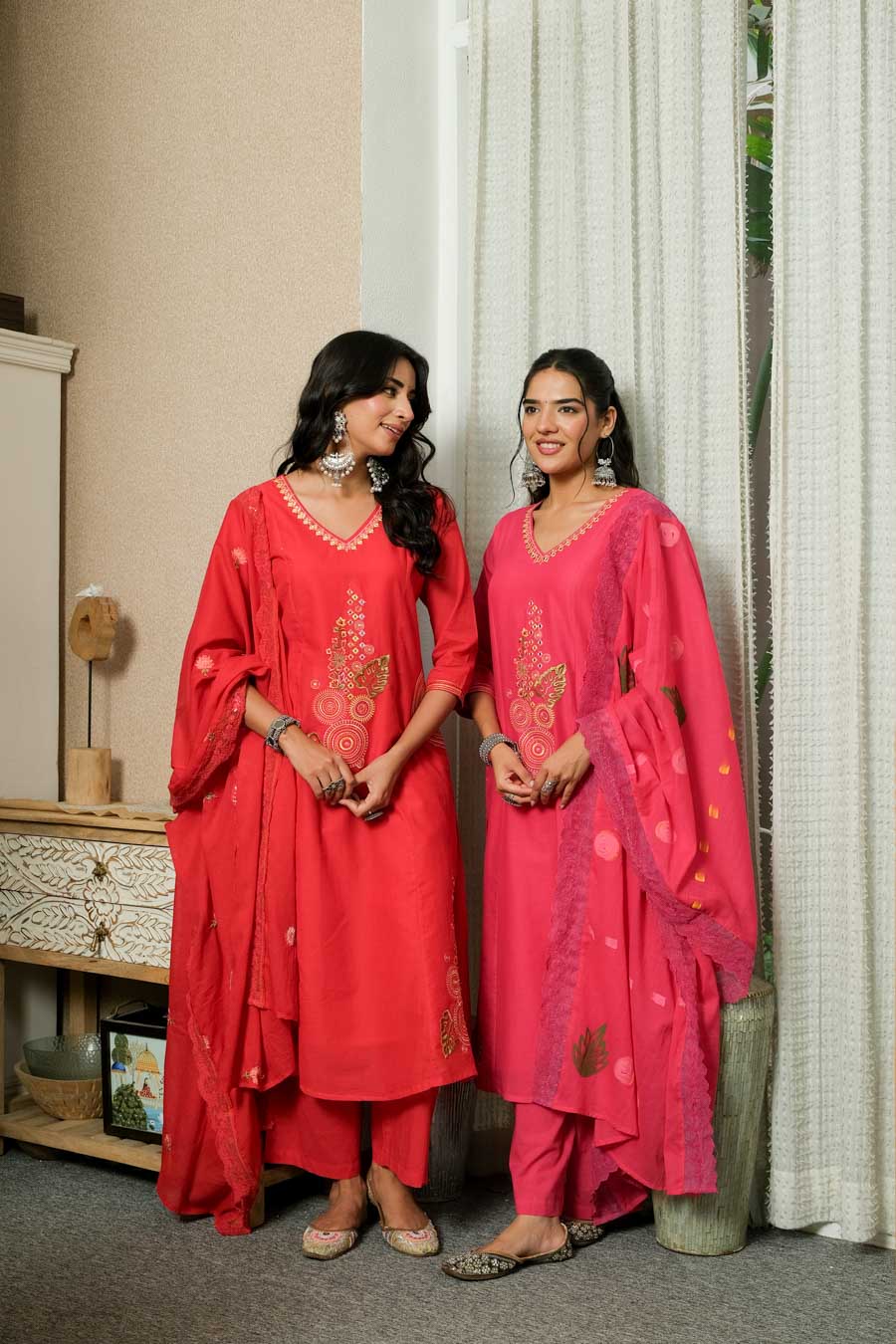FUSCHIA PINK ELEGANCE HAND-PAINTED DUPATTA SUIT SET