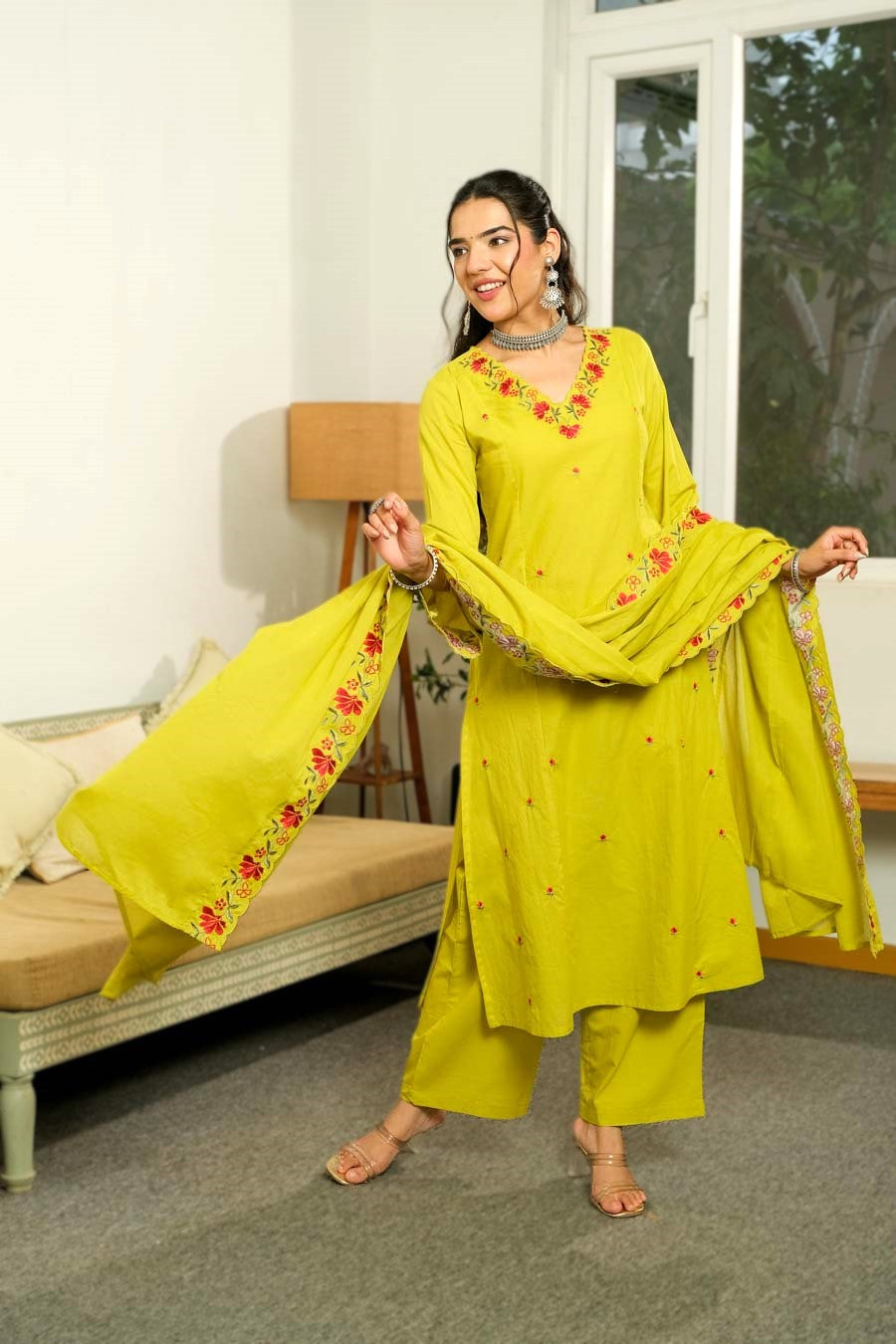 FLORAL BLOOM GARDEN SUIT SET