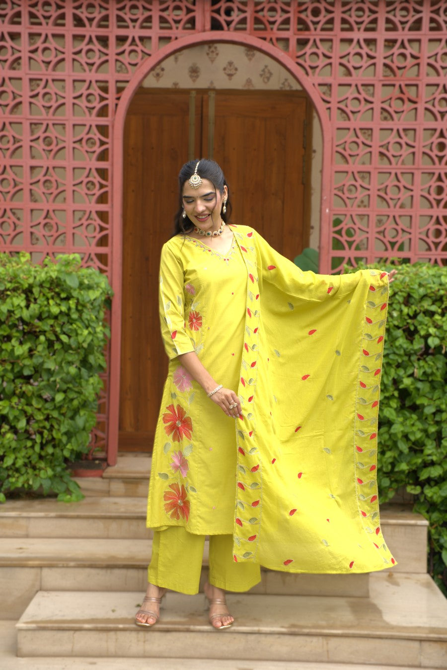 GARDEN FLORAL EMBROIDERED SUIT SET