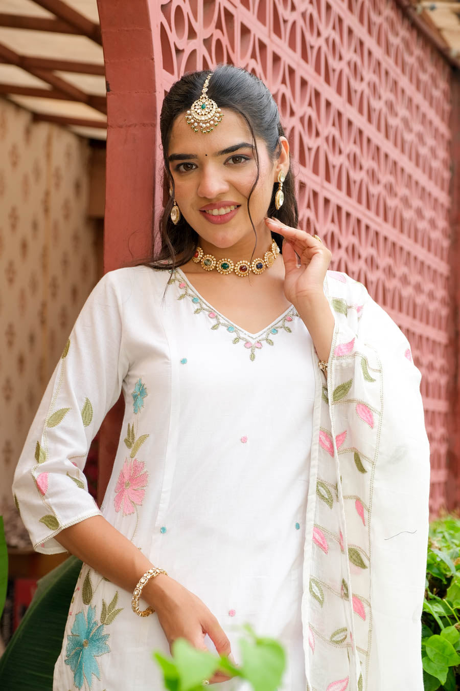PEARL FLORAL EMBROIDERED SUIT SET