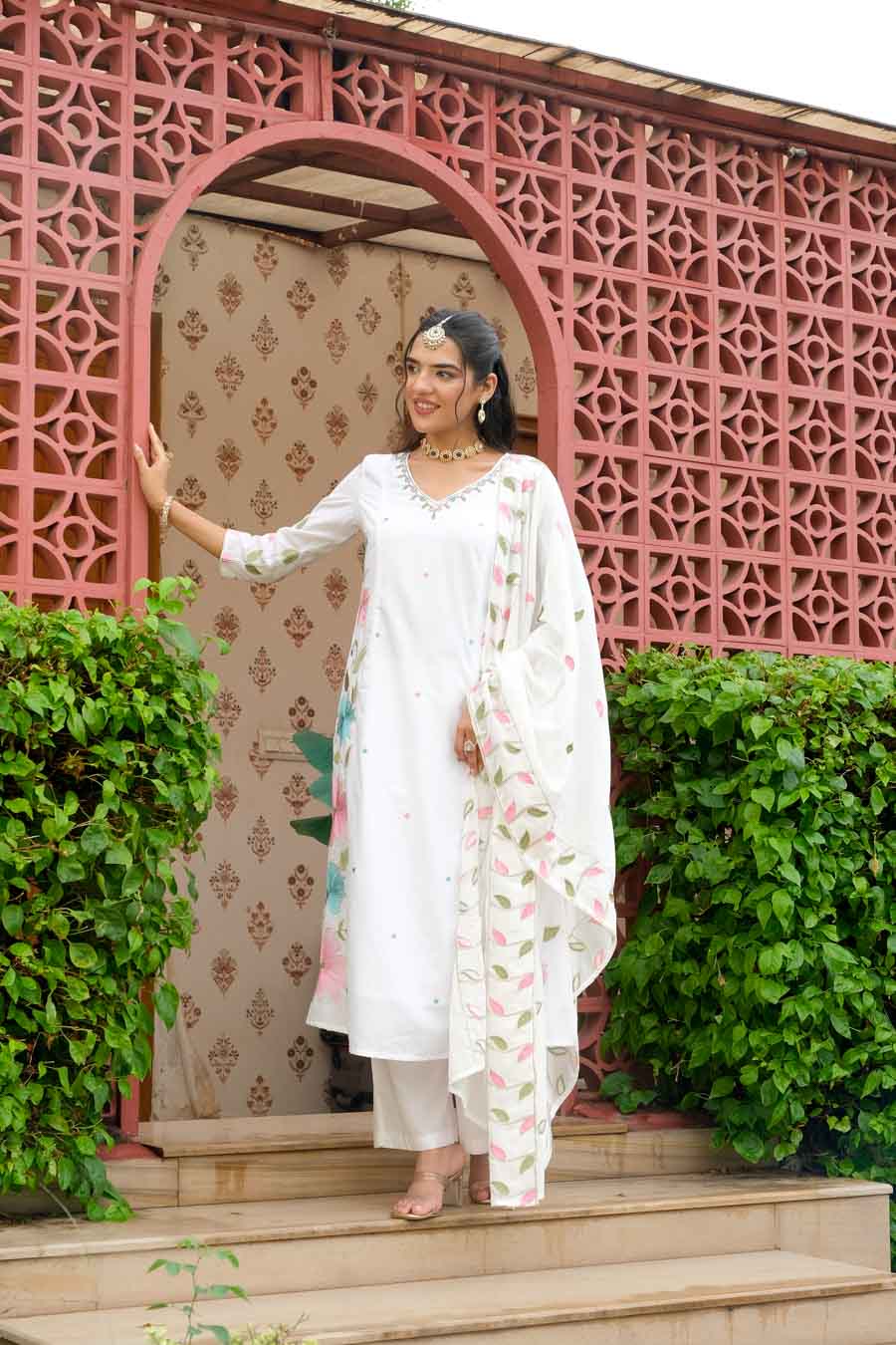 PEARL FLORAL EMBROIDERED SUIT SET