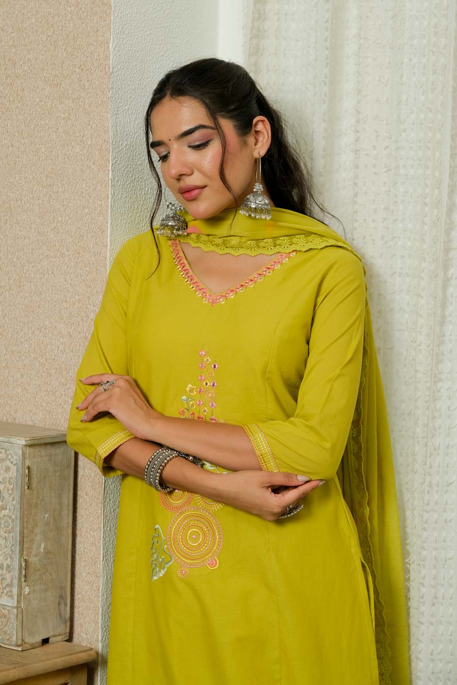 MINTED ELEGANCE HAND-PAINTED DUPATTA SUIT SET