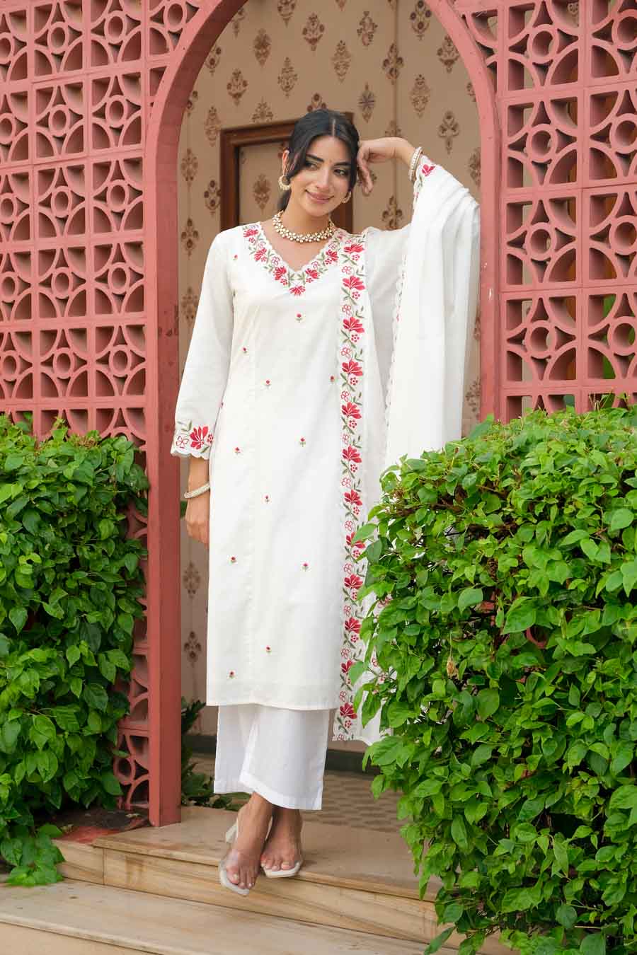 FLORAL BLOOM PEARL SUIT SET