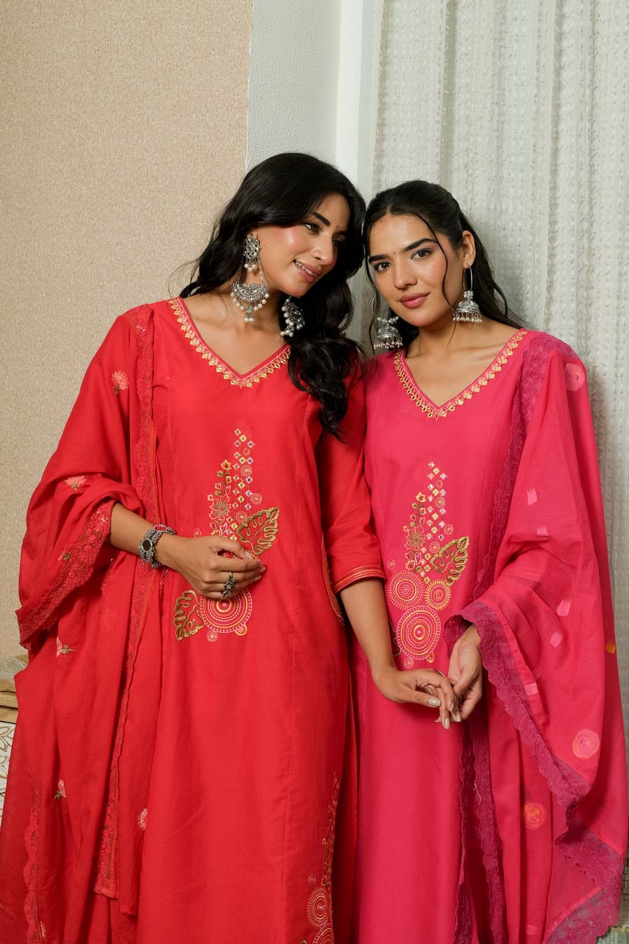 FUSCHIA PINK ELEGANCE HAND-PAINTED DUPATTA SUIT SET