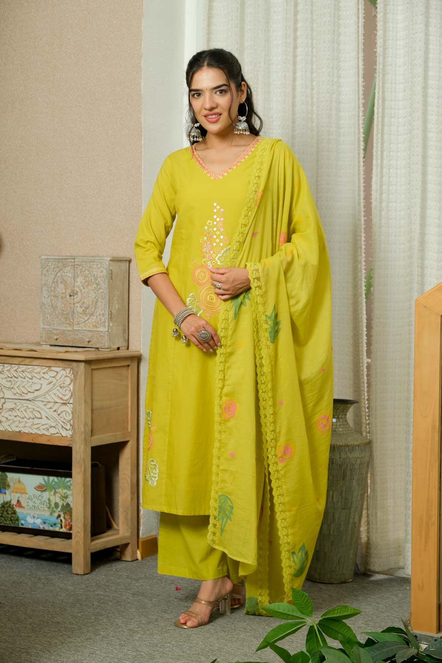 MINTED ELEGANCE HAND-PAINTED DUPATTA SUIT SET
