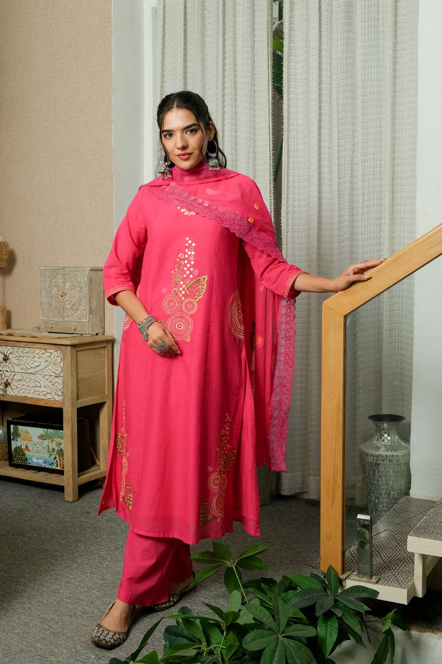 FUSCHIA PINK ELEGANCE HAND-PAINTED DUPATTA SUIT SET